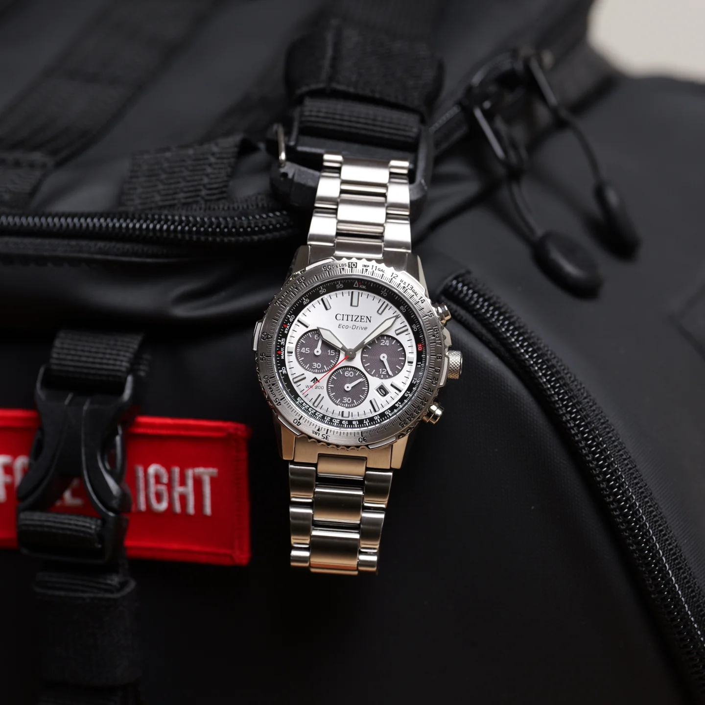 Citizen Navihawk CA4660-61A on klassinen pilottikronografi.