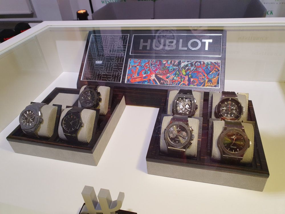 Westerback oli tuonut messuille kattavan Hublot 
edustuksen.