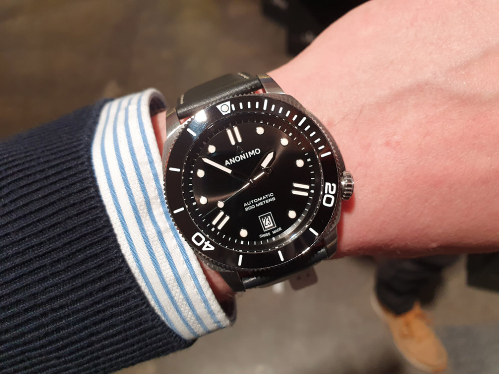 Anonimo Nautilo tarjoaa sveitsiläisen sukelluskellon italialaisella otteella.