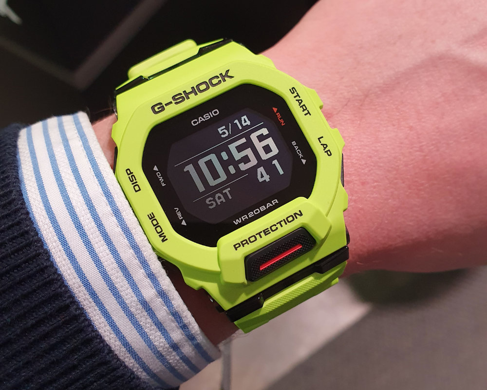 Kesä tulossa ja G-Shock GBD-200-9ER neonvärit herätti ostohaluja.